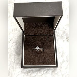 Dainty Cubic Zirconia Cross Ribbon Ring